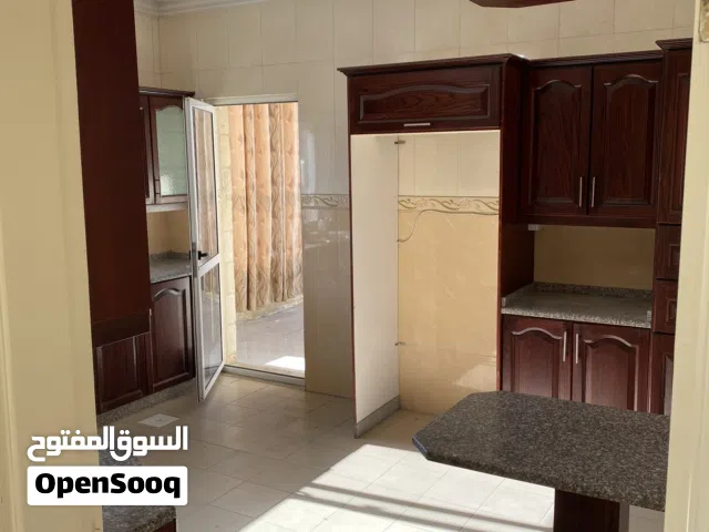 شقة للبيع مرج الحمام خلف كلية لومينوس دخلة shini extra الكارفور سابقة مقابل كنيسة شهداء الأردن