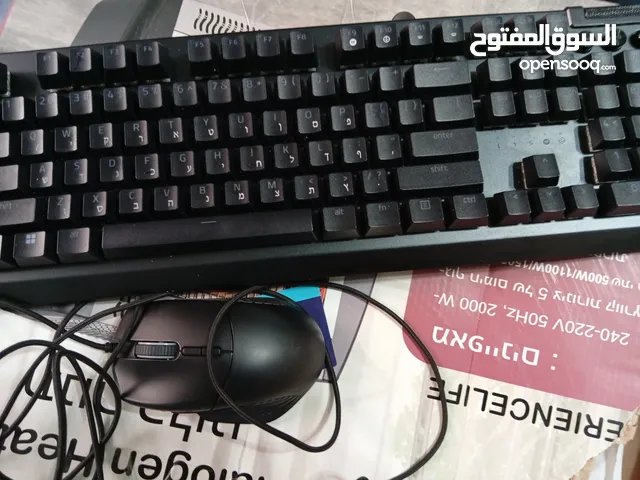 razer keyboard black widow v4 yellow switches , mouse razer basilisk