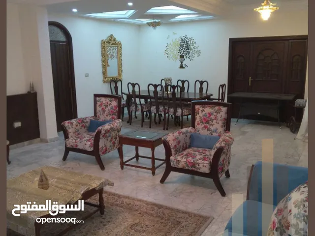 382 m2 5 Bedrooms Apartments for Sale in Amman Tla' Ali