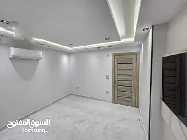 دهان جده شمال وجنوب فني جميع انواع الدهانات والد يكورات داخلي خارجي وابواب باسعارجدا ممتازه وفي متنا