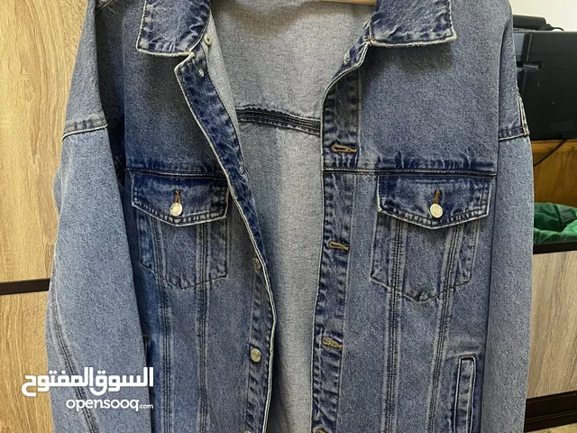 جاكيت جينز اصلي ماركة pull and bear للبيع بسعر مميز!!