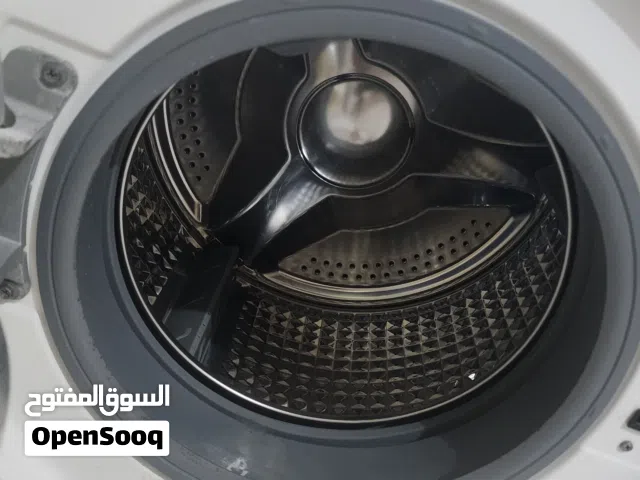 غساله سامسونج اوتوماتيك   مستخدم نظيف جدا 8 كيلو فتحه وسطه  موديل  WW80J4213KW