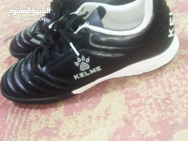 43 Sport Shoes in Zarqa