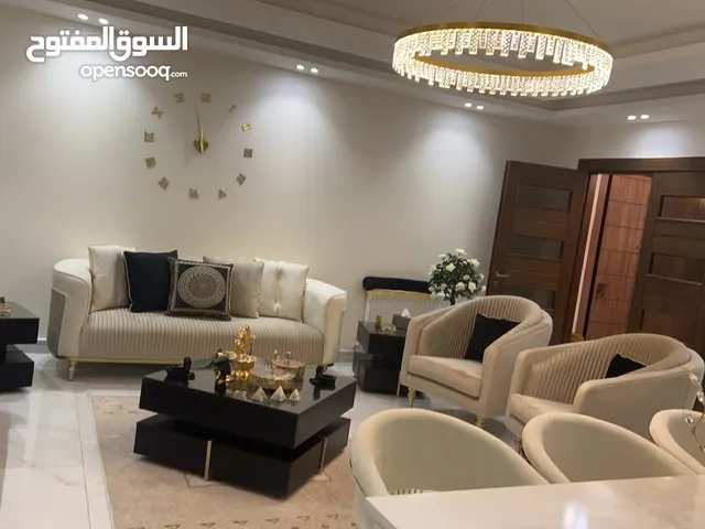 240 m2 4 Bedrooms Apartments for Sale in Amman Khalda