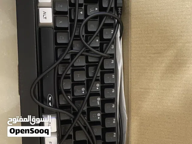 كيبوردات بكرتونها نظيفه لم تستخدم