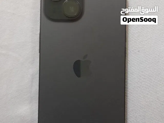ايفون 15 عادي لون اسود بحاله ممتازه و سعر ممتاز بطاريه جيده