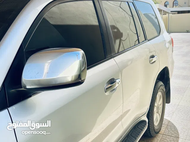 سيارة تويوتا لاند كروزر خليجي موديل 2008 مع مواصفات خليجية وحالة ممتازة