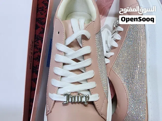 New unused women shoe for sale sizec38 with box.