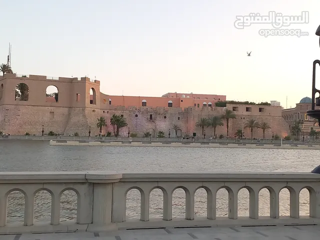 منزل للايجار 24 غرفة و ستة حمامات ومطبخين