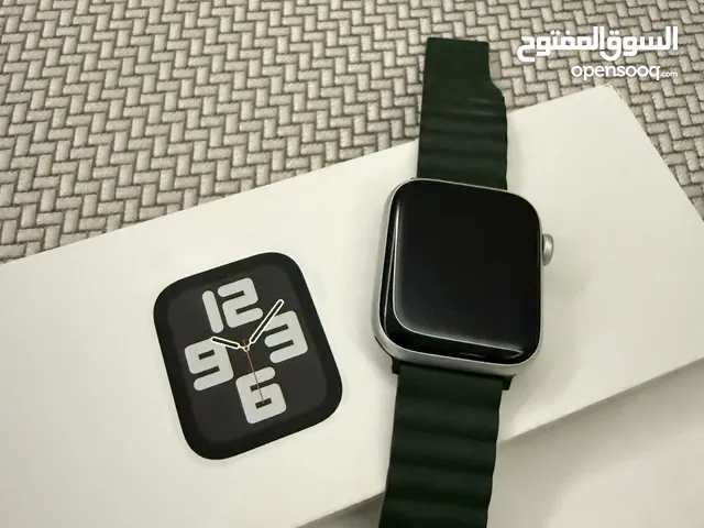 للبيع ساعة أبل Apple Watch SE 8