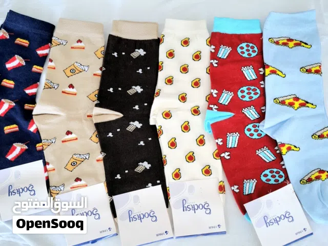 جوارب نسائية.