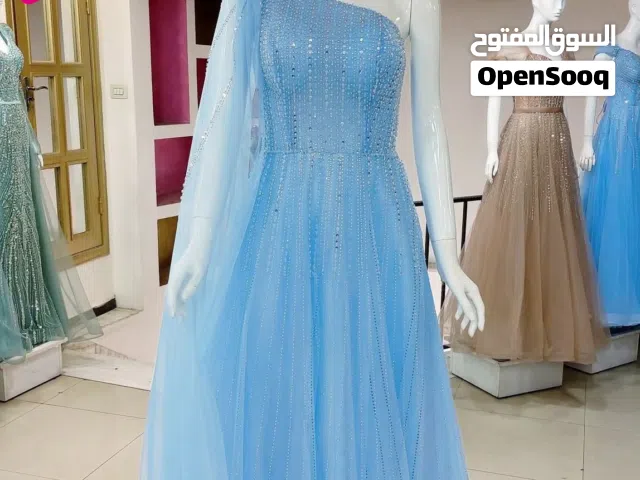 محل فساتين حفلات اسم المحل القصر الماسي العنوان : الزرقاء/ شارع الملك عبد الله /مقابل مؤسسة ضراغمة