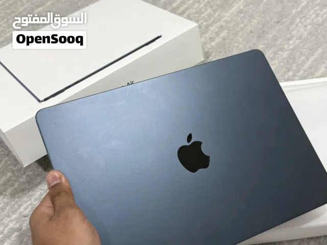ماك بوك Air نظيف معالج M2 مساحه 256gb