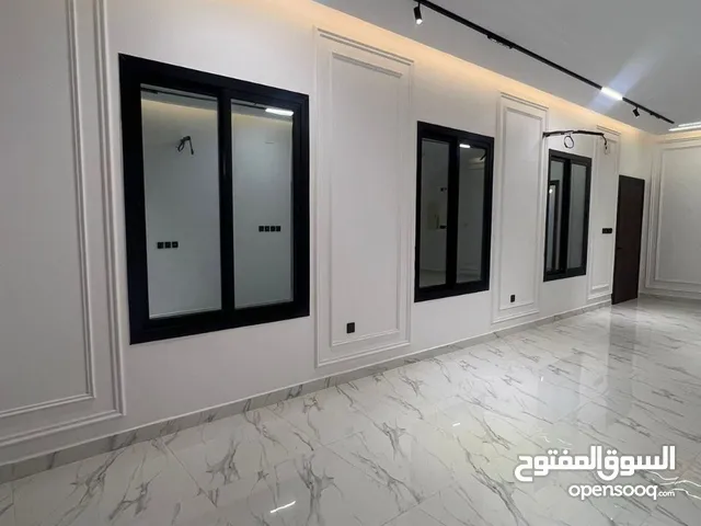 227 m2 5 Bedrooms Apartments for Rent in Al Madinah Shuran