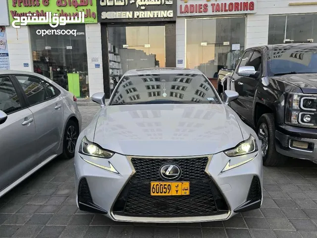 للبدل او بيع او بدل لكزس 2019 في قمة نظافة للبدل مع فورويل فقط