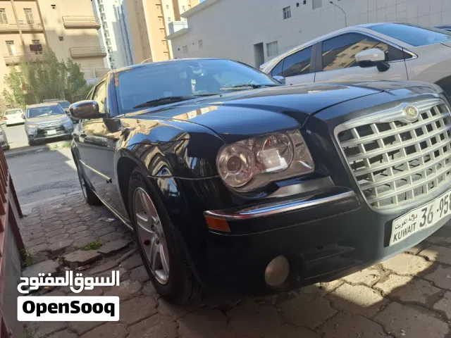 كرايزلر 300 8 سلندر