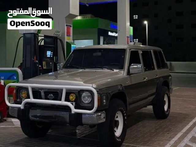 1990 نيسان باترول Safari
