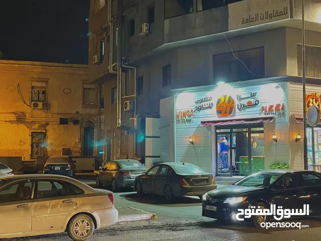 مبنى تجاري سكني للبيع مقابل جزيرة الجرات قرب ميدان الشهداء