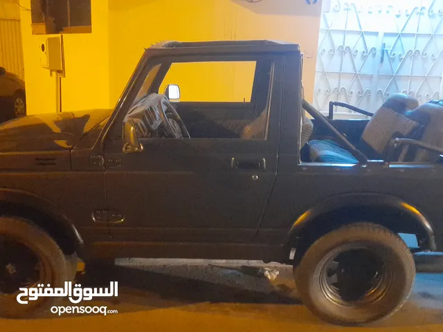 للبيع سوزكي1985 قديم مبيم ومسجل شهر 6 كير ومكينة ومكيف بحالة ممتازة السعر 3300 دينار وقابل بالمعقول