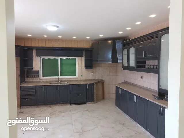 210 m2 5 Bedrooms Apartments for Sale in Irbid Mojamma' Amman Al Jadeed