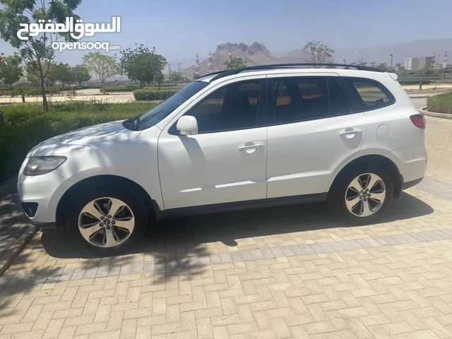 Used Hyundai Santa Fe in Al Dakhiliya