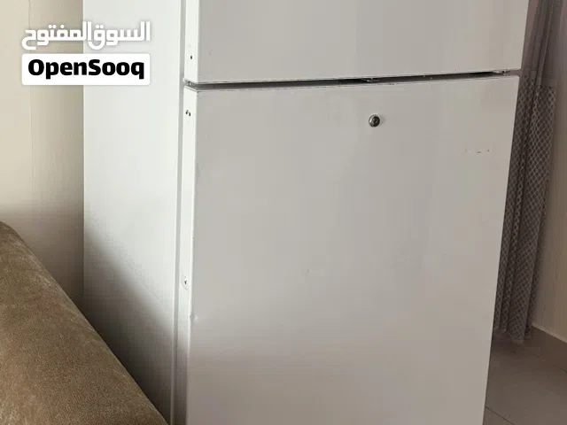 ثلاجة ممتازه للبيع