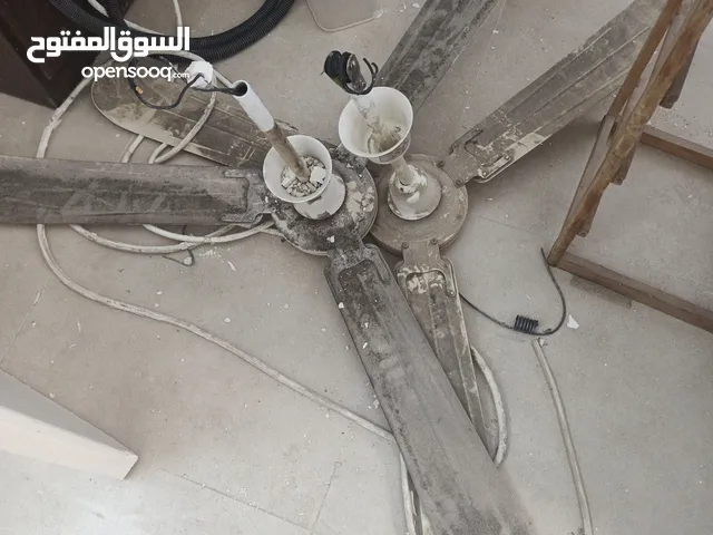 مراوح سقف مستعمل ممتازة شغالة 100% بحاجة إلى تنظيف فقط