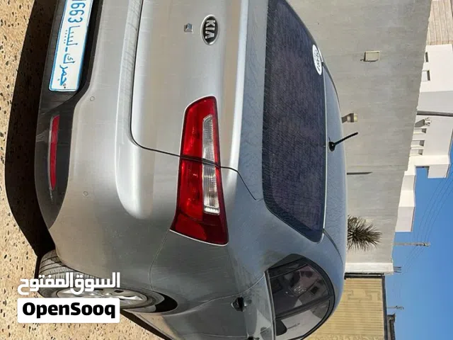 2012 كيا برايد Standard