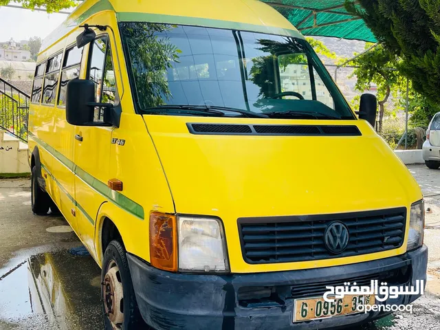 باص Volkswagen LT للبيع مشطوب وبحالة جيدة