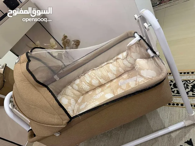 سرير ماركة تشيكو جديد مع فراش