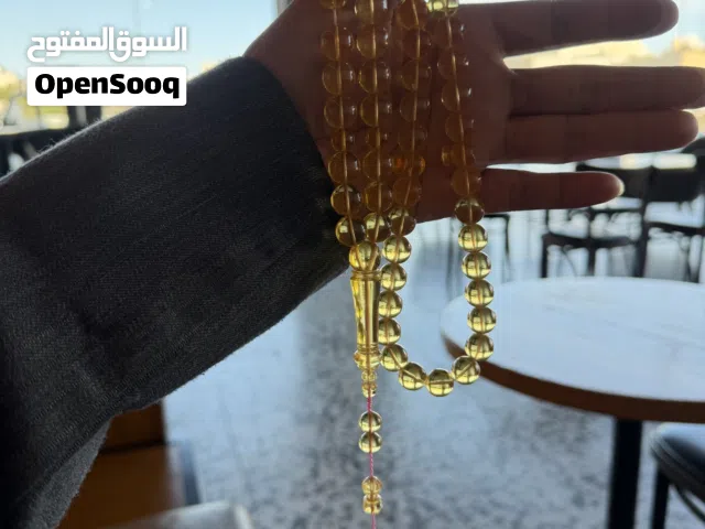 كهرمان شفاف حجر واحد قديم   70 غرام تقريبا  10.8 ملي  بيعه سررررعه السعر 200