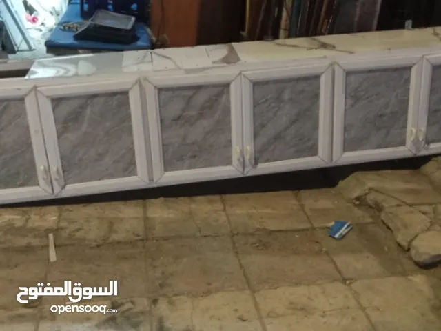 مطابخ وحده تعليق 6 ضرف بحاله جيده وحده 4 ضرف وزاويه