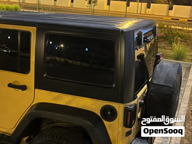 جيب فور دور 2014 للبيع  سياره في قمه النظافه بحاله الوكاله  التواصل فالخاص ع الرقم