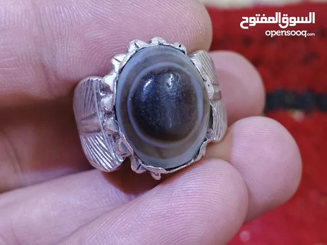 خاتم جزع بقراني يماني قديم جدا صياغته يدويه ثقيله قديمه خاتم جزع بقراني يماني خاتم جزع بقراني يماني
