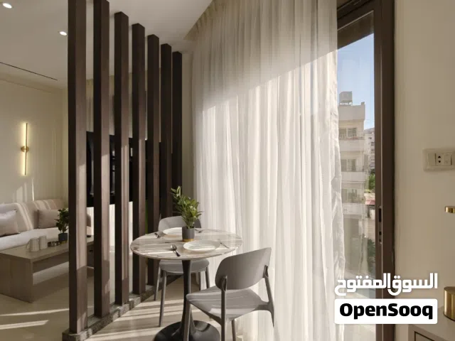 جناح فندقي للايجار للعائلات بموقع حيوي و مميز السابع