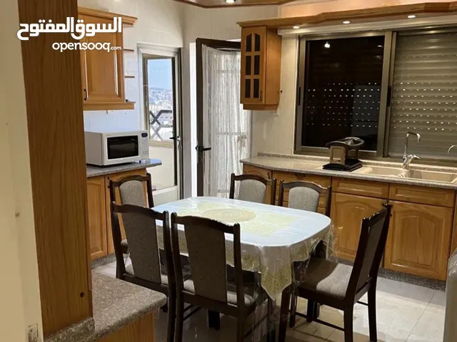 200 m2 3 Bedrooms Apartments for Rent in Amman Um El Summaq