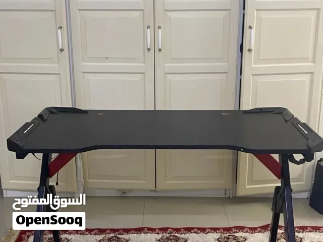 طاوله قيمنق مستعمله بحاله نظيفه جدا لا يوجد بها اي كسر للتواصل واتساب لا يوجد خدمه توصيل