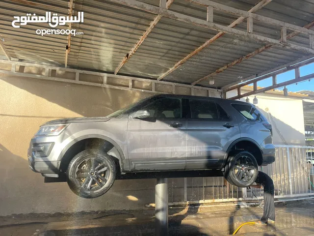 فورد اكسبلور بوليسي موديل 17 ماشية 125 كيلو سيارة حلوة ومرتبة كير ومكينة بلباكيت رقم بغداد باسمي