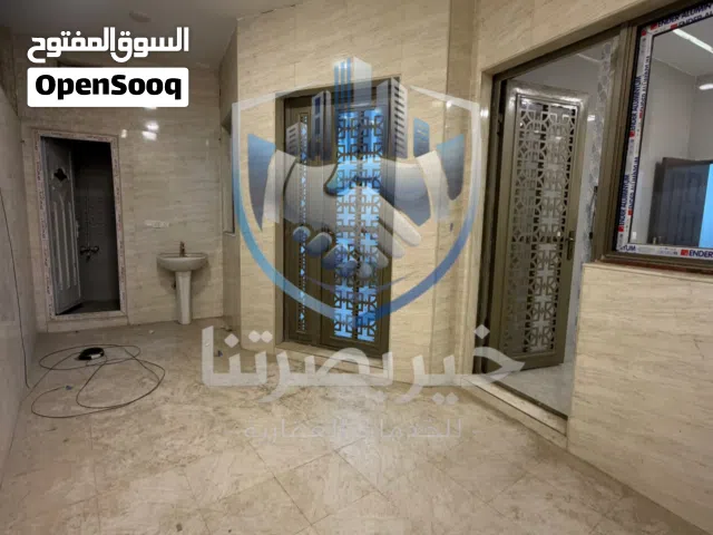 180 m2 3 Bedrooms Townhouse for Rent in Basra Other