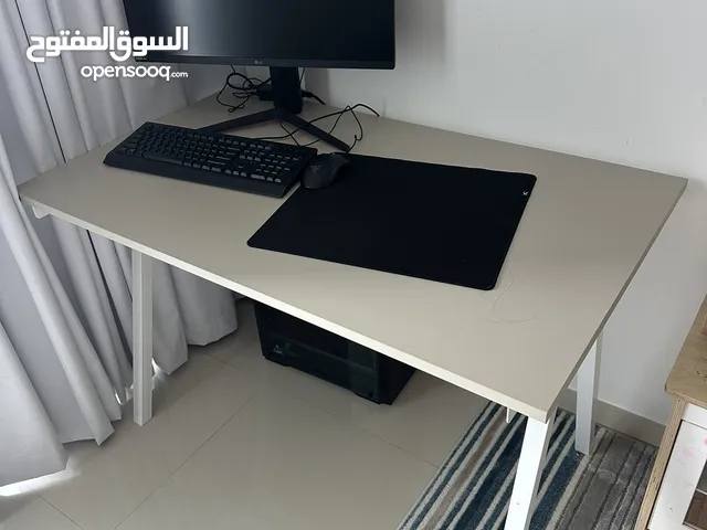 Computer table, like new