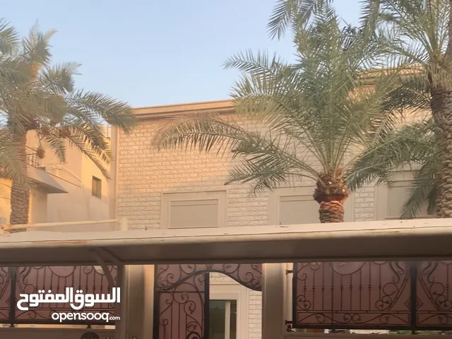 للإيجار فيلا في بيان زاويه