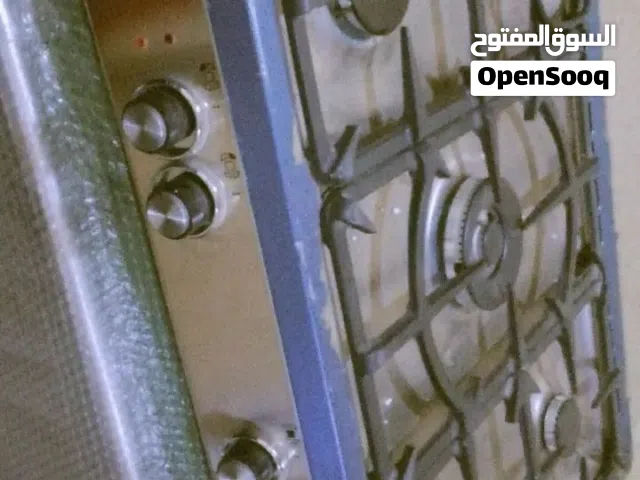 طباخ للبيع غير مستعمل جديد مع مستلزمات الشوي الخاصه به
