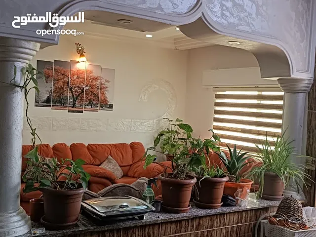 126 m2 3 Bedrooms Apartments for Sale in Zarqa Jabal Tareq