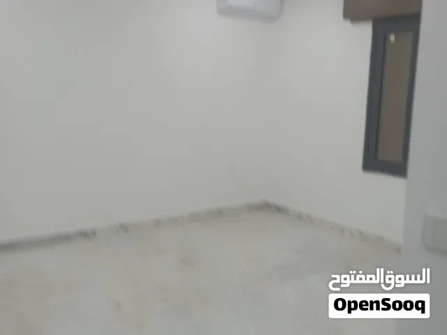 مطلوب من المالك مباشره.. عقار قديم سكني في شارع الظل للبيع