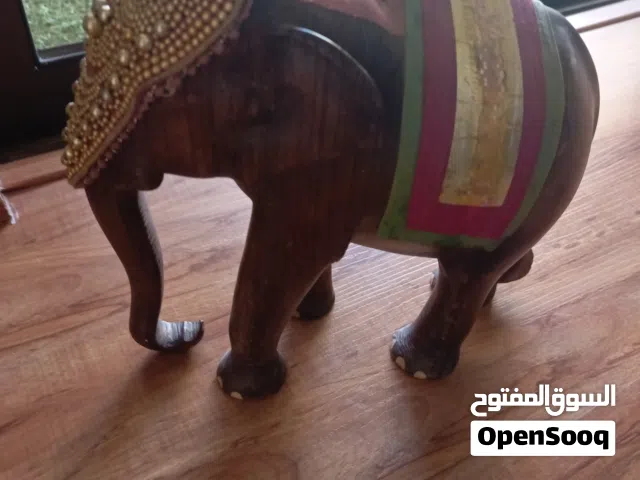 تمثال خشبي