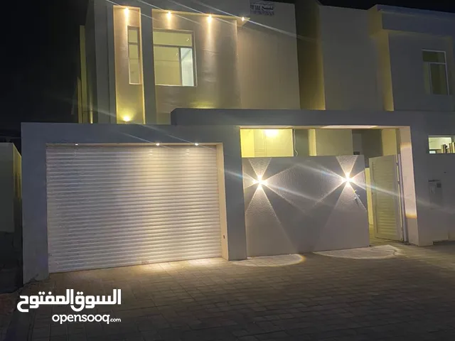 434m2 5 Bedrooms Villa for Sale in Muscat Ansab