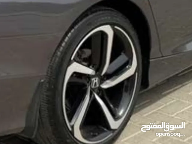 Other 19 Tyre & Rim in Al Dakhiliya