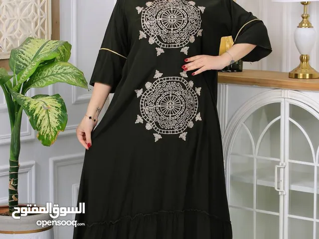 ب18 الف التوصيل مجاني دشداشة كشمير طويلة مطرزة بخامة فاخرة – للنساء الباحِثات عَن الأناقة والراحة...
