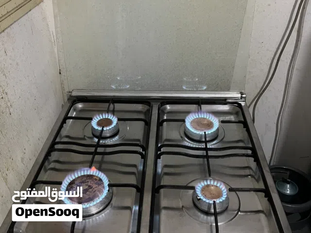 بوتاجاز نظيف بحالة ممتازة وكأنه جديد