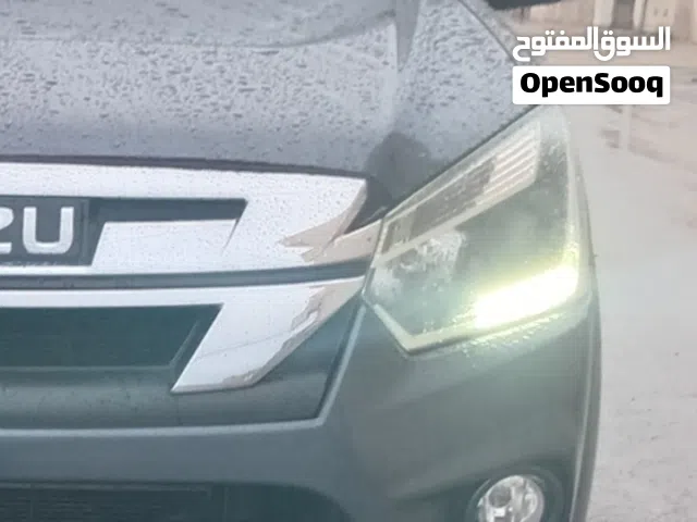 2021 ايسوزو D-ماكس LS